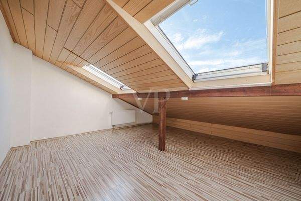Angrenzende Nutzfläche Dachstudio 2