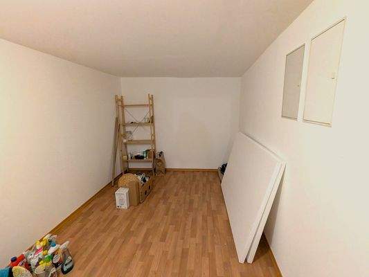 Abstellraum/Speisekammer im Anschluss an die Küche