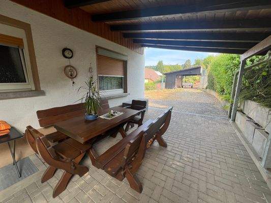 Überdachte Terrasse OG