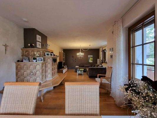 Blick zum Wohnbereich mit gemü