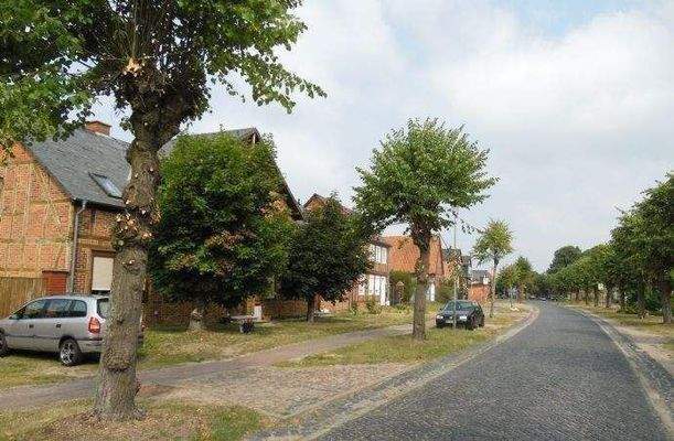 Straßenansicht Dorfstraße