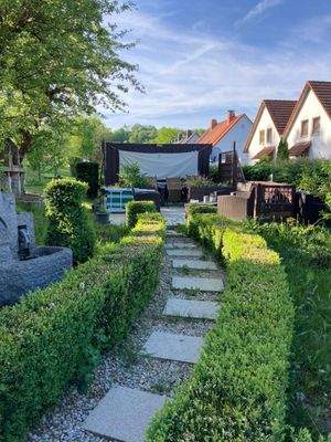 Gartenidylle mit Sitzplatz