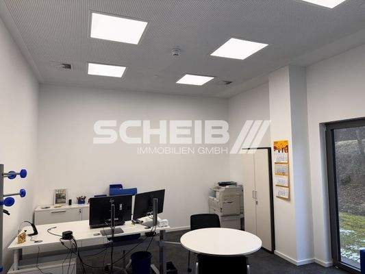 gut ausgeleuchtete Räume