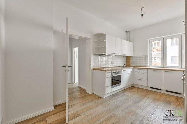 Küche mit Einbauküche II