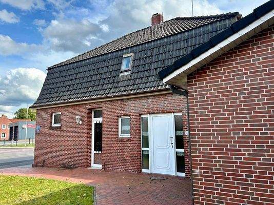 Blick zum Haupteingang