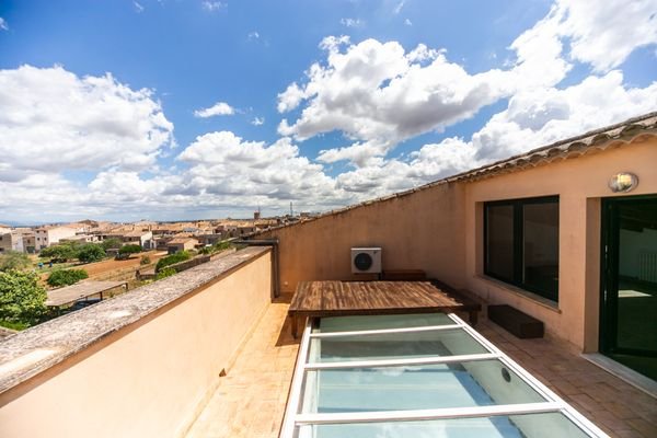 Dachterrasse mit Blick aufs Dorf