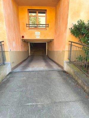 Tiefgaragenzufahrt 