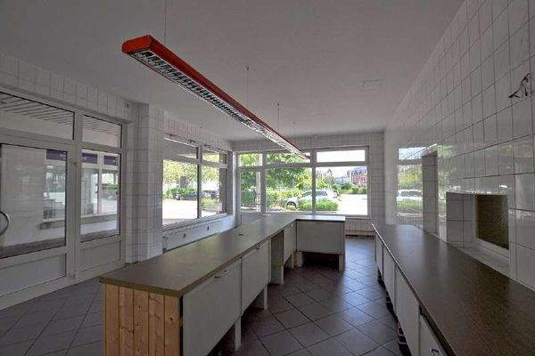 Laden - die Möbel sind nich...