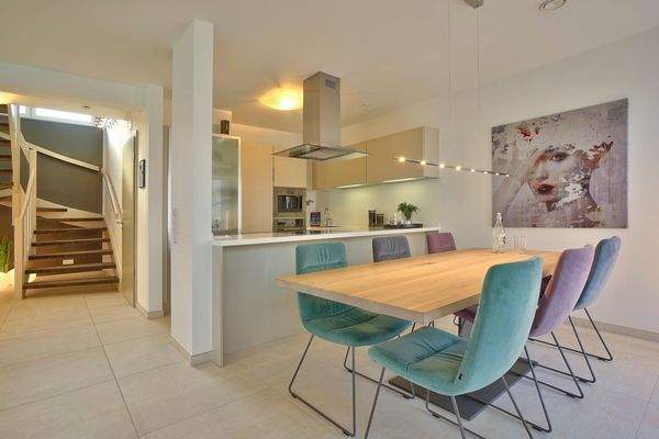 Offene Küche mit Essbereich