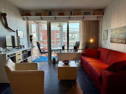 Wohnzimmer und Loggia