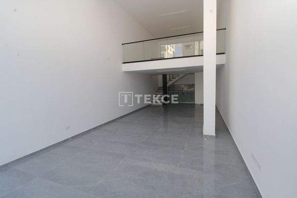Shop in the Girne Center with High Rental Income