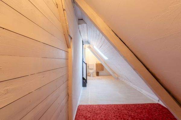 DG. Schrägen Zwischenraum