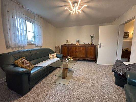 Teilansicht Wohnzimmer.jpeg