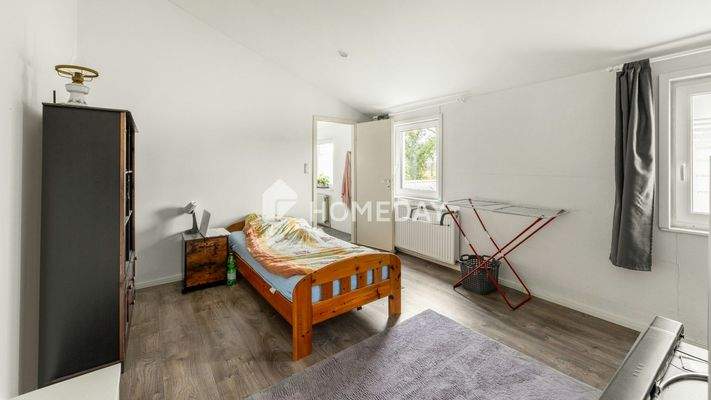 1. OG Schlafzimmer 1 1