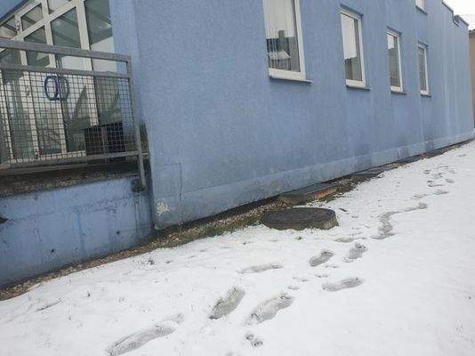 Westseite mit Fensterreihe