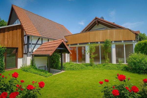 Der Garten braucht etwas Liebe - so könnte er mit etwas Pflege aussehen