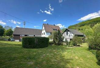 gesamte Liegenschaft Bild 1