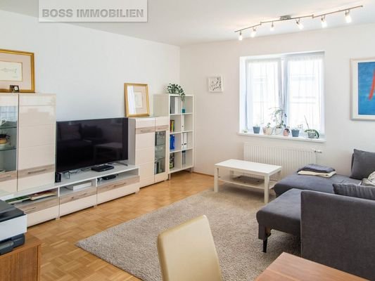 11 Wohnzimmer