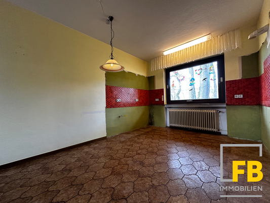 Obergeschoss: Ehemalige Küche mit Anschlüssen