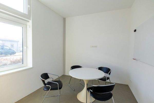 Büro / Besprechungsraum im Erdgeschoss