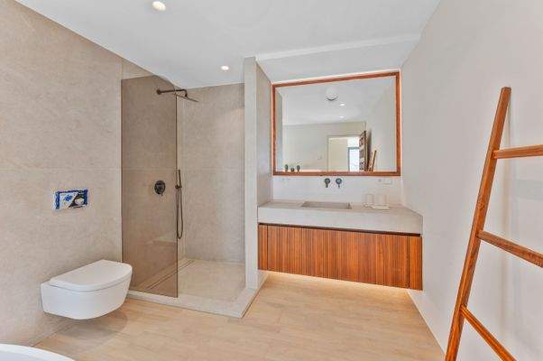 Suite bathtoom in villa in Costa d_en Blanes