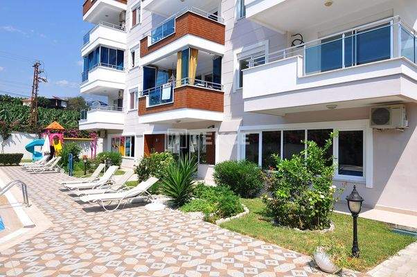 Flat in Complex with Pool 750 m from the Beach in Mahmutlar Alanya