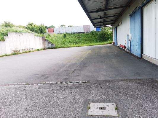Halle ca. 3000m²,ebenerdige Andienung
