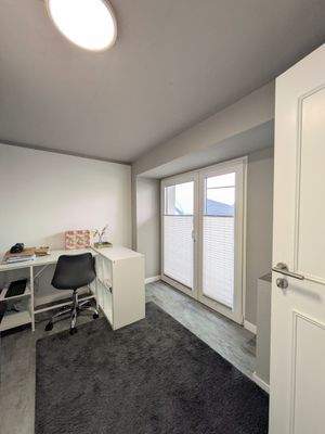 Büro / Schlafzimmer