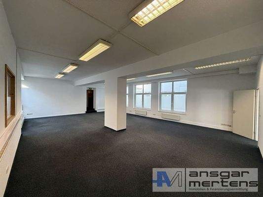 Großraumbüro / Schulungsraum