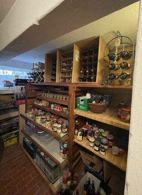 Abstellmöglichkeiten im Keller