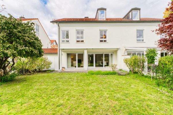 Ansicht Haus aus dem Garten