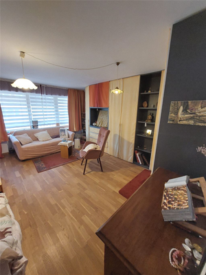 großes Zimmer im OG 