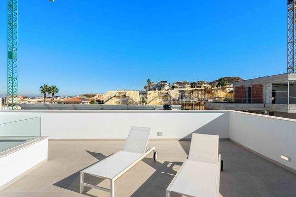 Elegant Detached Villas with Pools in Rojales Alicante