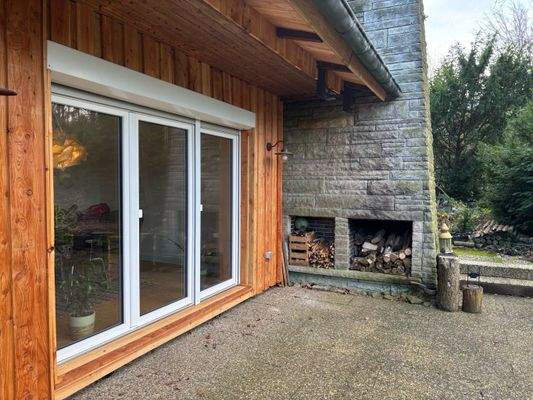 Terrasse (zweite Eingangstür)