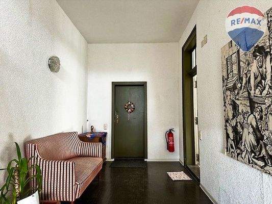 19 Treppenhaus Wohnungseimgang