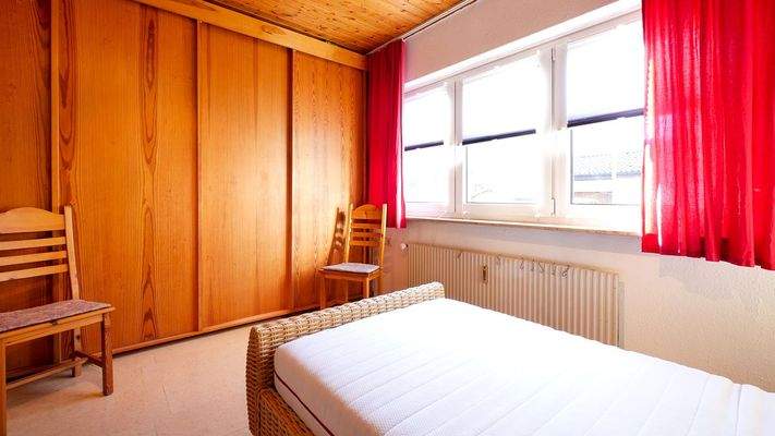 185 Schlafzimmer mit 2 Einzelbetten Schrank (1 von