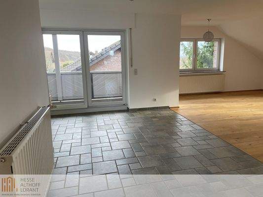 DG - Wohn-/Essbereich mit Balkon