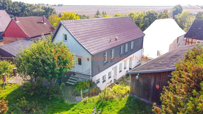 Zweifamilienhaus in Ruhiglage