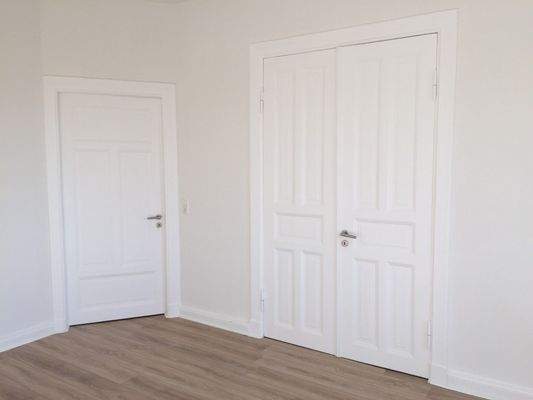 Alte Tür in neuem Glanz