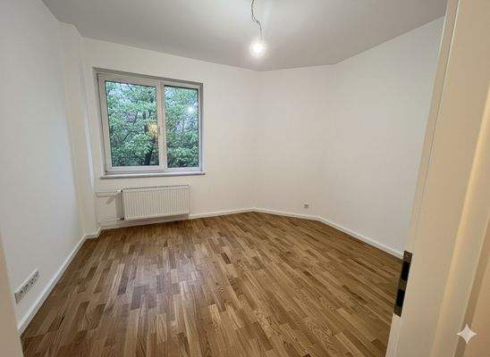 Schlafzimmer 1 (vor Einzug)