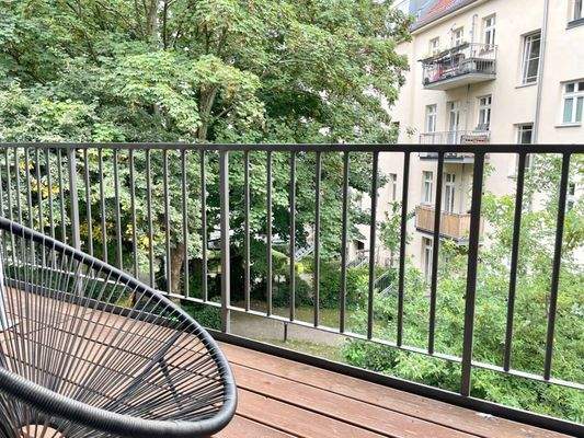 Grüner Ausblick vom Balkon