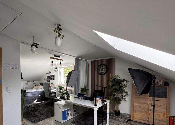 CFA61D22-B06F-463D-B5BD-46D4D90E094C_1_201_a