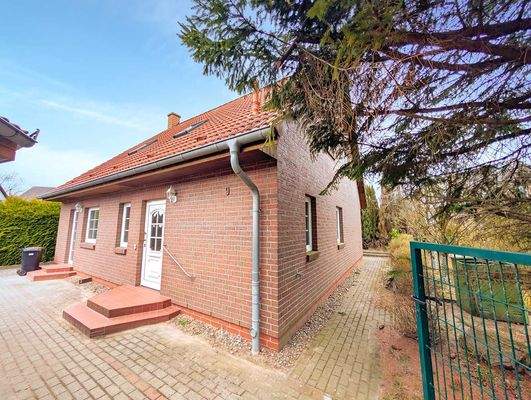 makellos 03 - EFH Devin - Front+Giebel.jpg