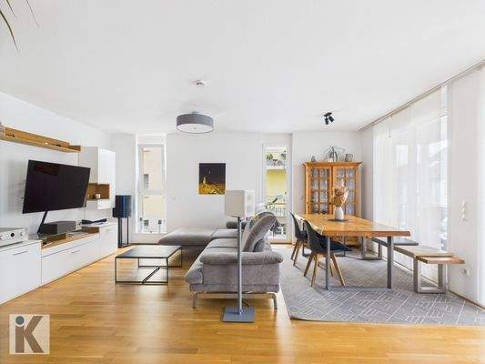 Offener Wohn- und Essbereich