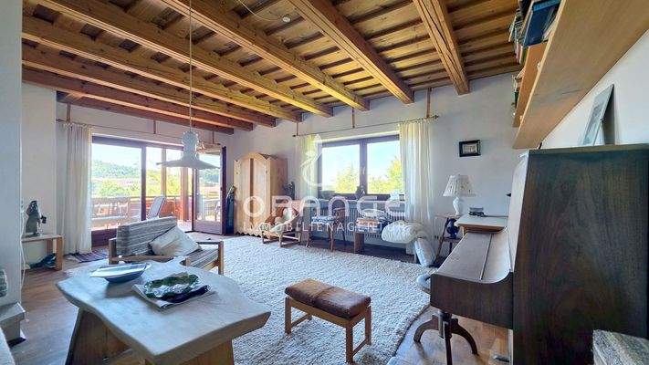 EG: Großes Wohnzimmer