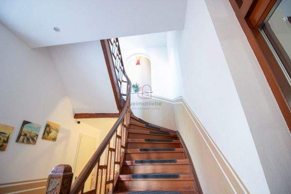 Treppenhaus zum 1. OG