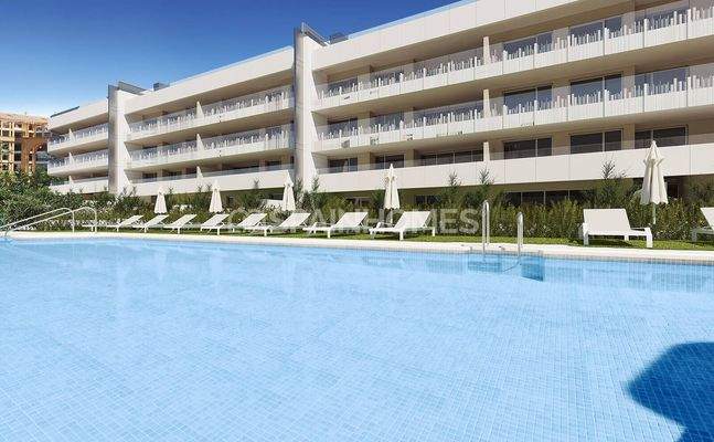 Energy-Friendly Flats in a Complex with Pool in Marbella