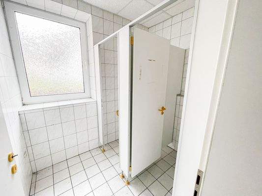 WC Damen Lagerhalle