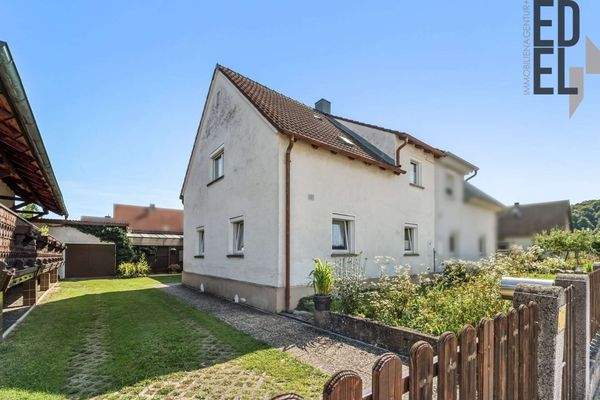 Außenansicht Doppelhaushälfte