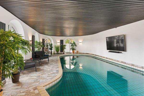 Schwimmbad (71,47 m²)